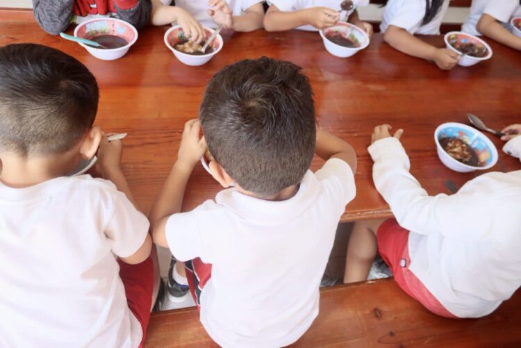 Puerto Morelos se suma a encuesta infantil y juvenil "Comer es nuestro derecho"