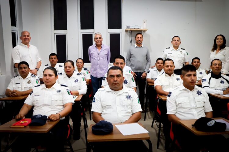 Gobierno de Playa del Carmen incorporará el idioma inglés a la formación inicial de policías