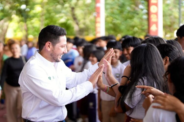 Fortalecer la educación, es la mejor forma de construir un Quintana Roo justo: Renán Sánchez
