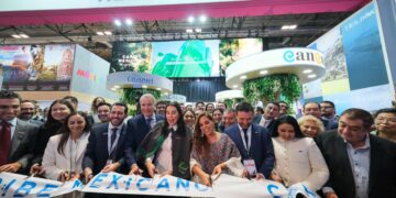 Cortan Mara Lezama y Josefina Rodríguez listón del Pabellón Caribe Mexicano, el más grande de México en FITUR 2025