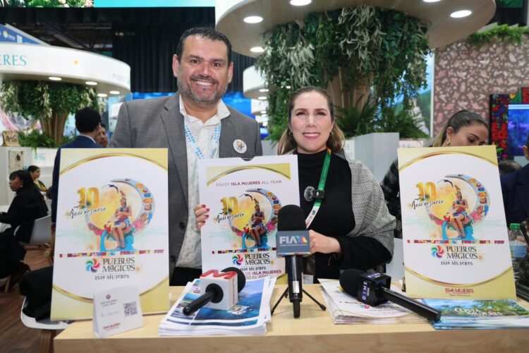 Presenta Atenea Gómez en FITUR el Calendario Turístico 2025 de Isla Mujeres