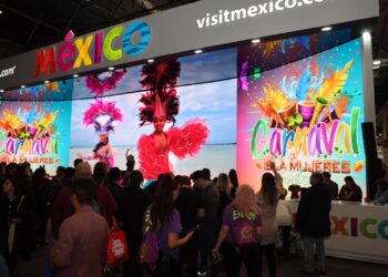 Atenea Gómez promueve en FITUR el Carnaval de Isla Mujeres 2025