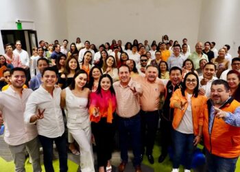 Comités municipales del MC rinden protesta en Cancún, Isla Mujeres y Playa del Carmen