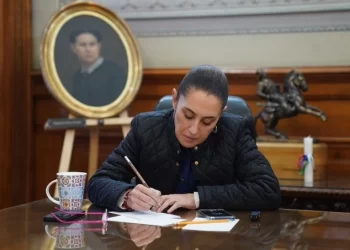 Conversan vía telefónica Claudia Sheinbaum y su homólogo de Guatemala, Bernardo Arévalo