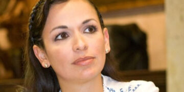 Laura Fernández, inhabilitada. Los negocios, solo en otras manos