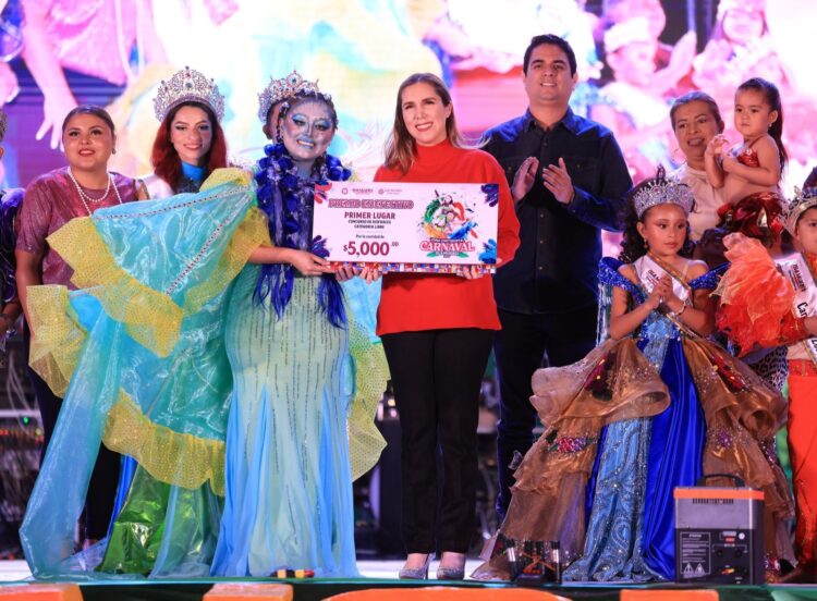 Alrededor de siete mil asistentes en la exitosa segunda noche de Carnaval en Puerto Morelos, señala Blanca Merari