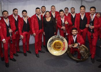 Alrededor de siete mil asistentes en la exitosa segunda noche de Carnaval en Puerto Morelos, señala Blanca Merari