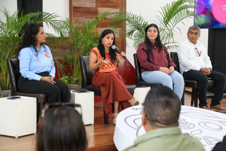Dictan conferencia a servidores públicos de Solidaridad sobre violencia, discriminación y derechos de mujeres indígenas 