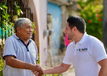 Escucha y atiende Renán Sánchez las necesidades de la gente