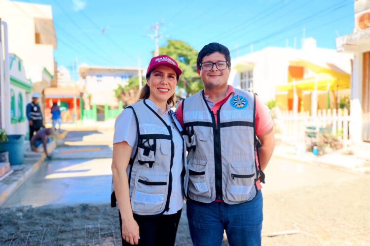 Supervisa Atenea Gómez reconstrucción de calles en Isla Mujeres