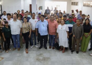 Presentan nueva Mesa Directiva del Sindicato de transportistas de carga en Puerto Morelos