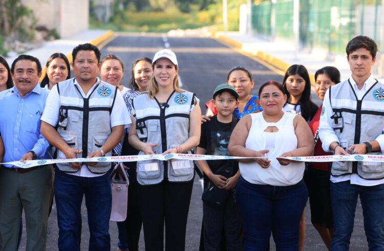 Entrega Atenea Gómez una nueva calle y andador en la Zona Urbana de Ciudad Mujeres