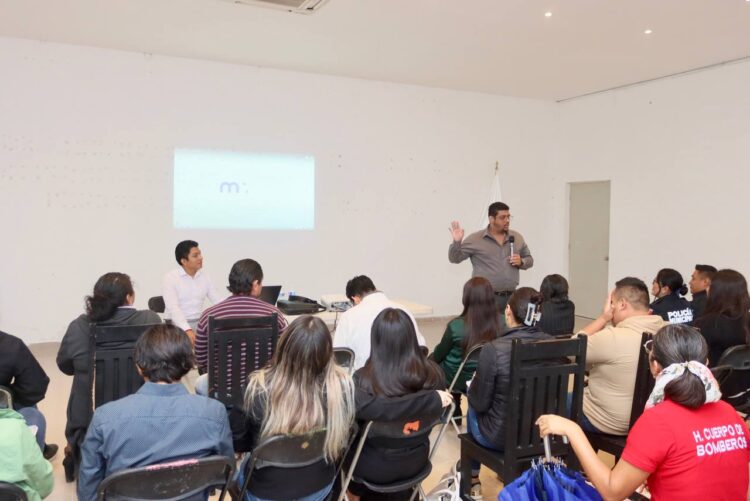 Capacitan a servidores públicos de Puerto Morelos sobre medidas anticorrupción