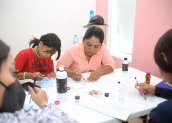 Impulsa gobierno de Isla Mujeres el desarrollo integral de las mujeres a través de cursos de capacitación