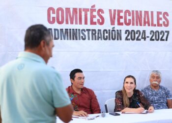 Atenea Gómez, cercana a la gente a través de los Comités Vecinales en Isla Mujeres