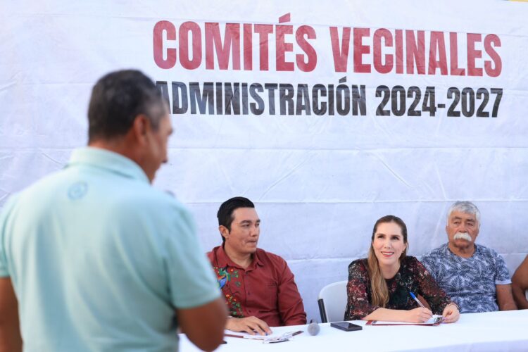 Atenea Gómez, cercana a la gente a través de los Comités Vecinales en Isla Mujeres