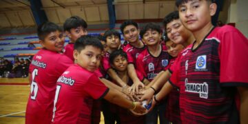 Inicia delegación de Isla Mujeres exitosa participación en las Ligas Estatales de la Transformación