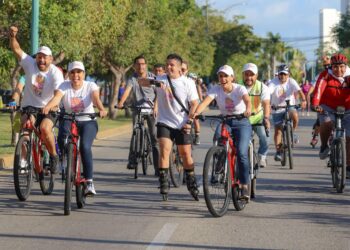Ana Paty Peralta promueve "Paseo Cancunense" para hacer comunidad