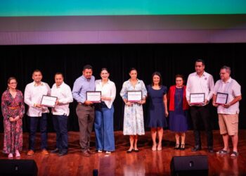 La inclusión es una responsabilidad urgente, afirma Estefanía Mercado durante conferencia sobre TEA