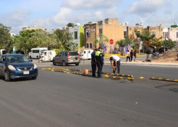 SSCM implementa nueva señalización en el crucero que une Paseos Xcacel y Villas del Sol