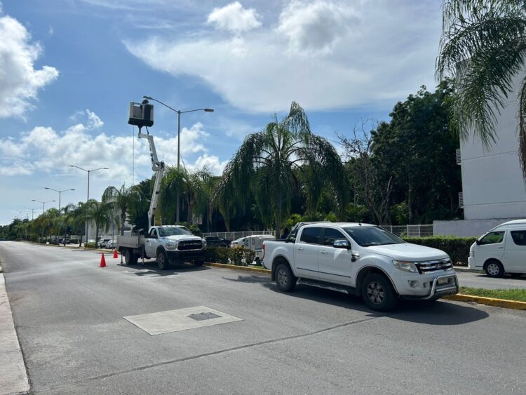 Playa del Carmen brilla más que nunca con calles mejor iluminadas, señala Estefanía Mercado