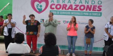 Ayuntamiento de Puerto Morelos lleva feria de servicios “Abrazando Corazones” a Leona Vicario