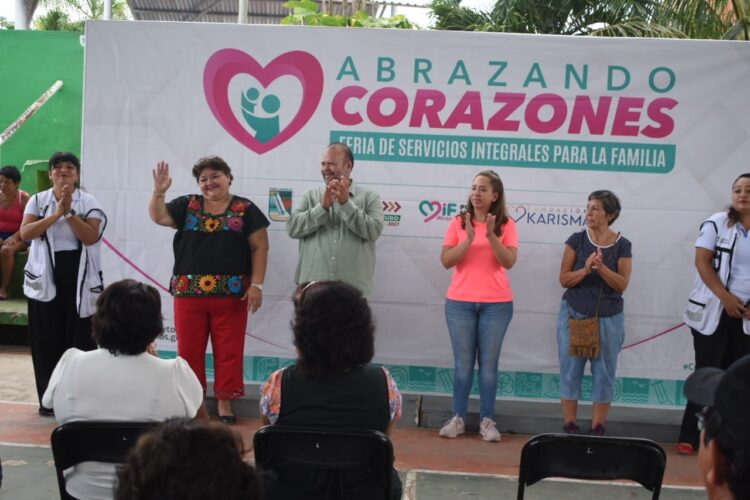 Ayuntamiento de Puerto Morelos lleva feria de servicios “Abrazando Corazones” a Leona Vicario
