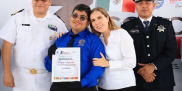 Fortalece Atenea Gómez valores cívicos con exitoso Tercer Concurso de Escoltas 2025 en Isla Mujeres