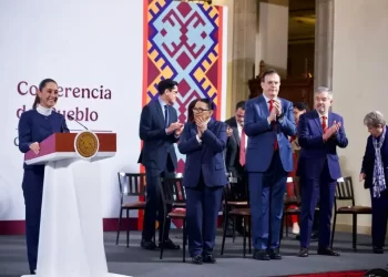 Aranceles en pausa por un mes, dice Claudia Sheinbaum luego de hablar con Donald Trump