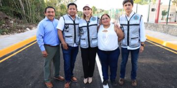 Respaldan vecinos de la Zona Urbana visión transformadora de Atenea Gómez