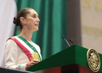 Lanza Claudia Sheinbaum alegato contra las presiones de Trump en el aniversario de la Constitución