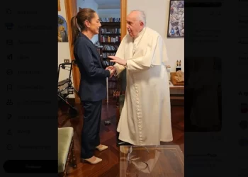 Claudia Sheinbaum desea pronta recuperación del papa Francisco