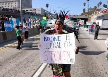 Nadie es ilegal en tierra robada; Esto es lo que proclaman en California