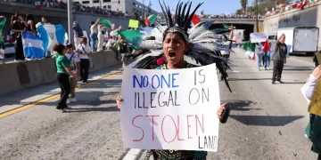 Nadie es ilegal en tierra robada; Esto es lo que proclaman en California