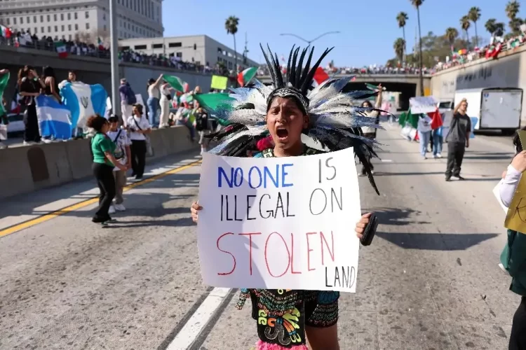 Nadie es ilegal en tierra robada; Esto es lo que proclaman en California