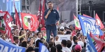 Se integra Miguel Ángel Yunes formalmente a bancada de Morena