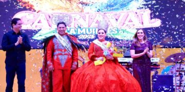 Disfrutan más de 6 mil personas la espectacular Gala de Coronación del Carnaval Isla Mujeres