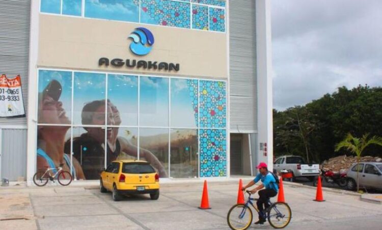 El larguísimo adiós de Aguakán