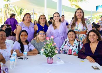 Atenea Gómez Ricalde refrenda compromiso con la igualdad y empoderamiento de las mujeres en el marco del Día Internacional de la Mujer