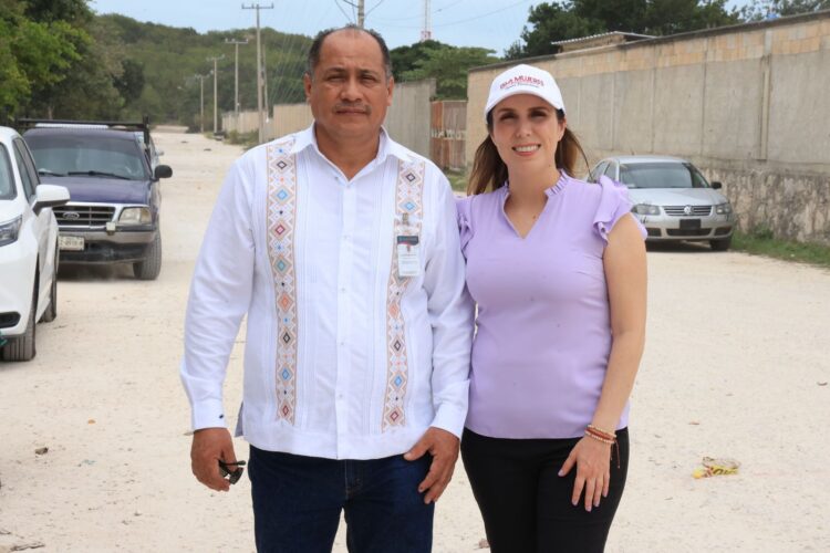 Atenea Gómez anuncia nueva obra de pavimentación en la calle de acceso al Colegio de Bachilleres Plantel Ciudad Mujeres