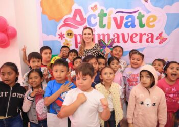 Atenea Gómez supervisa los cursos Actívate en Primavera en lsla Mujeres