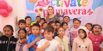 Atenea Gómez supervisa los cursos Actívate en Primavera en lsla Mujeres