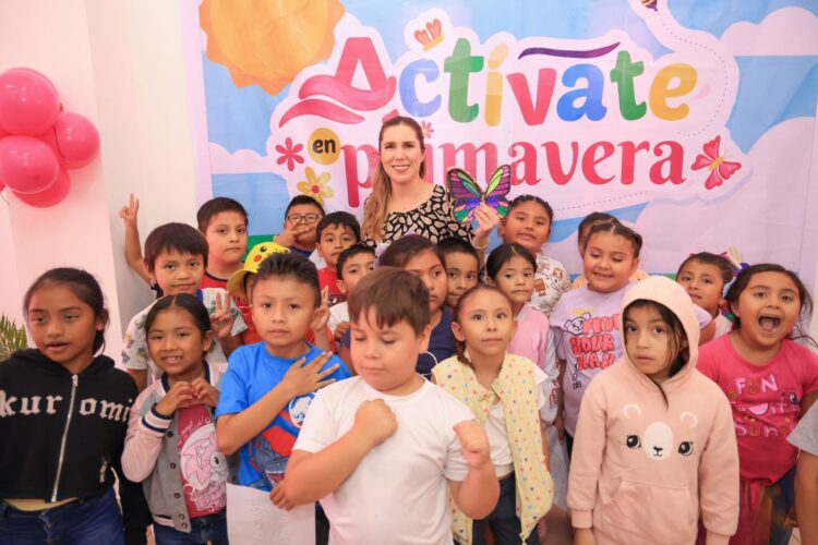 Atenea Gómez supervisa los cursos Actívate en Primavera en lsla Mujeres