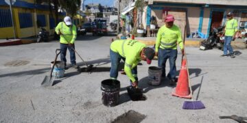 Atenea Gómez fortalece el Programa Permanente de Bacheo en Isla Mujeres