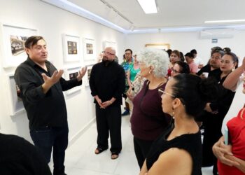 Galería de Arte de Playa del Carmen presenta la belleza visual del teatro y la ópera 