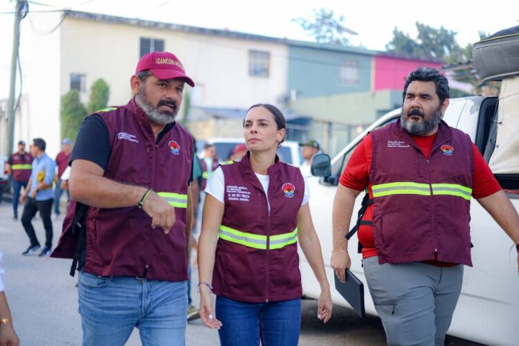 Mantenemos permanentemente acciones de servicios públicos en la ciudad, comenta Ana Paty