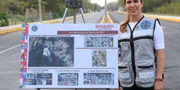 Supervisa Atenea Gómez la obra de la carretera Rancho Viejo en Ciudad Mujeres