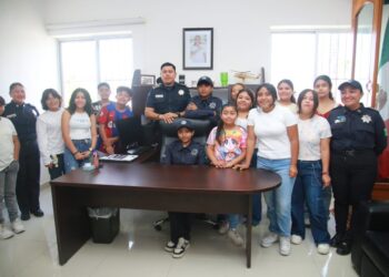 Gobierno de Isla Mujeres promueve proximidad social con las juventudes a través de Policía por un Día