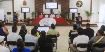 Caravana del SAT beneficia a más de 100 contribuyentes en Playa del Carmen