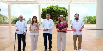 Inaugura Mara Lezama plaza artesanal en la explanada de Bacalar 